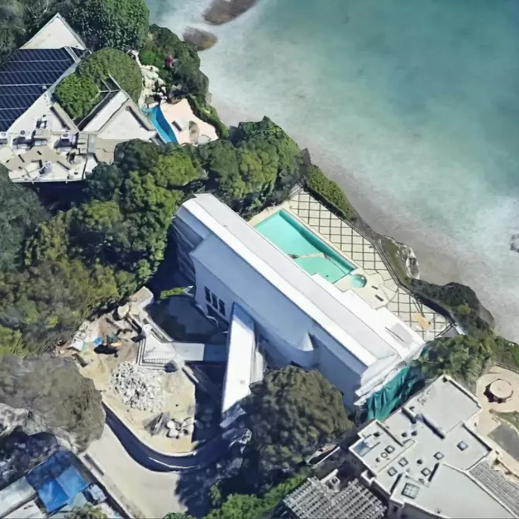 Former Facebook CFO buys Malibu mansion for $52 million in cash.